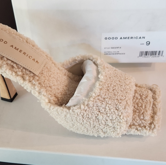 Good American - Standout Sherpa Mule Heels - Cream - Size 9 - Picture 7 of 7